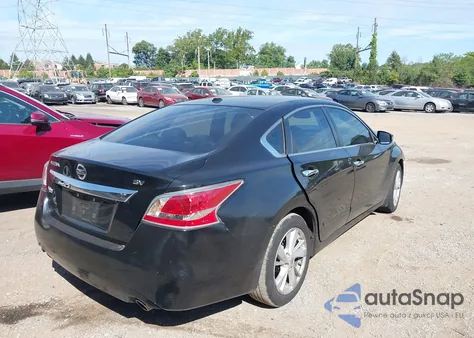 2015 Nissan Altima 2.5 Sv z USA, uszkodzony, nr VIN 1N4AL3AP7FC192961